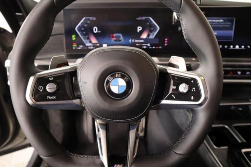 2025 BMW 760 760i xDrive