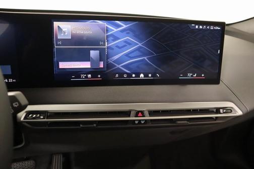 2025 BMW iX xDrive50