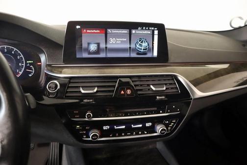 2019 BMW 540 i