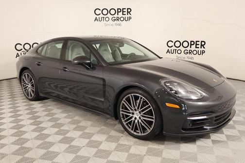 2018 Porsche Panamera 4