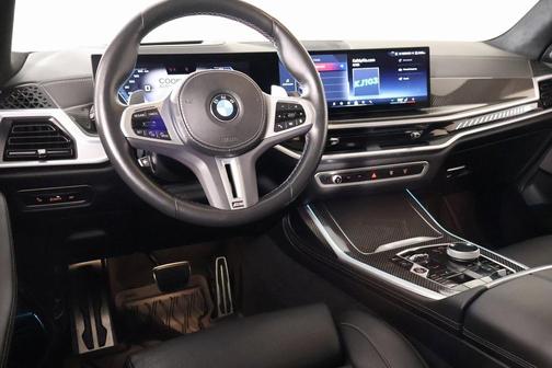 2024 BMW X7 M60i