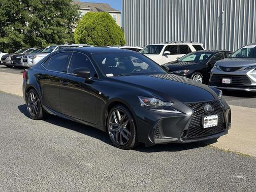 2018 Lexus IS 300 Base