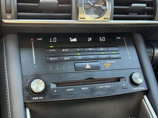 2018 Lexus IS 300 Base