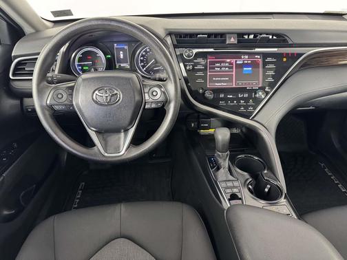 2018 Toyota Camry Hybrid LE