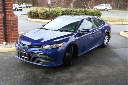 2018 Toyota Camry Hybrid LE