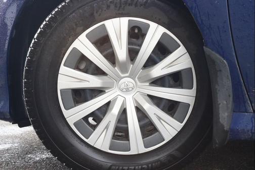 2018 Toyota Camry Hybrid LE