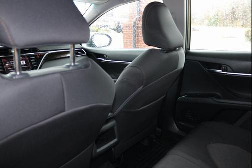 2018 Toyota Camry Hybrid LE