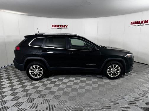 Diamond Black Crystal Pearlcoat 2019 Jeep Cherokee Latitude