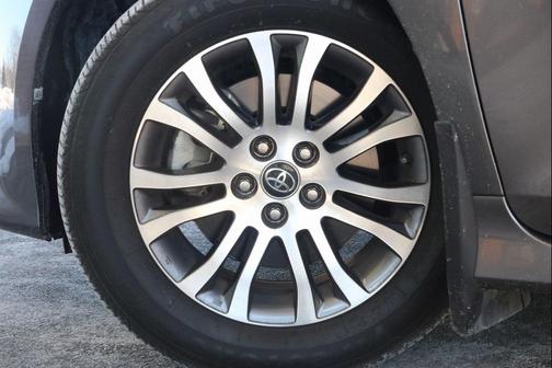 2020 Toyota Sienna XLE