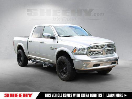 Bright Silver Metallic Clearcoat 2017 RAM 1500 Laramie