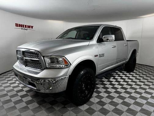 Bright Silver Metallic Clearcoat 2017 RAM 1500 Laramie