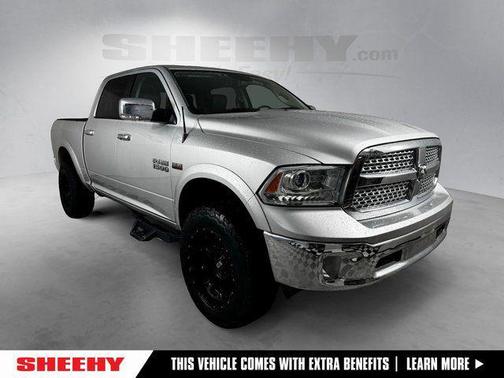 Bright Silver Metallic Clearcoat 2017 RAM 1500 Laramie