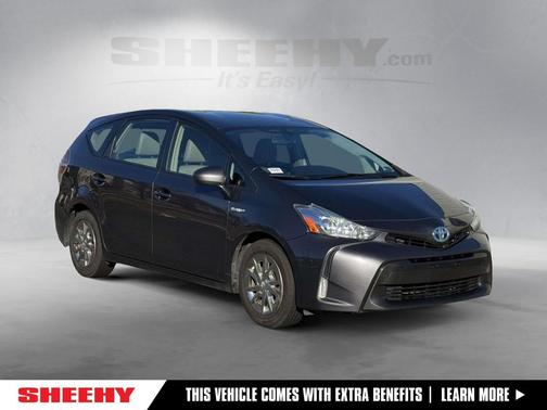 2016 Toyota Prius v Five
