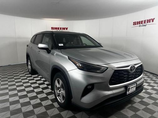 Celestial Silver Metallic 2023 Toyota Highlander LE