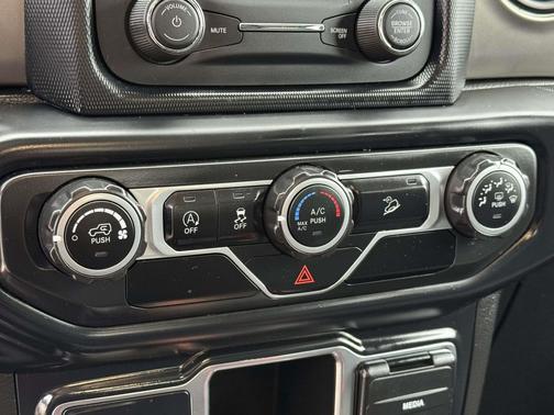 2019 Jeep Wrangler Sport