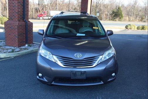 2014 Toyota Sienna XLE