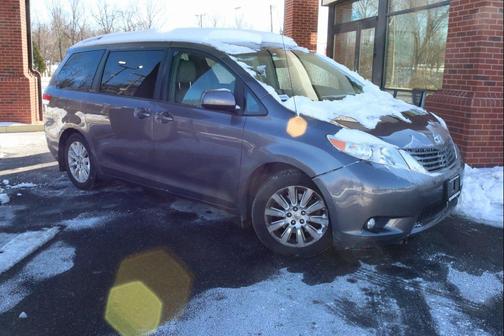 2014 Toyota Sienna XLE