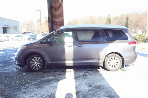 2014 Toyota Sienna XLE