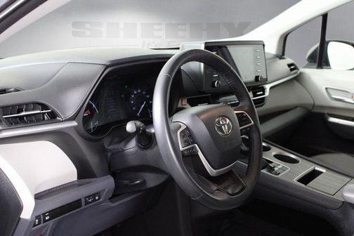 Predawn Gray Mica 2023 Toyota Sienna XLE