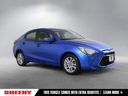 Sapphire 2017 Toyota Yaris iA Base
