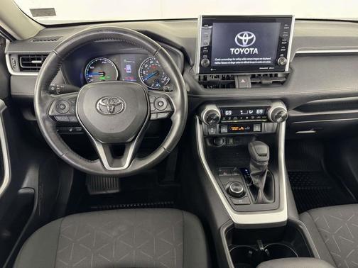 Silver Sky Metallic 2022 Toyota RAV4 Hybrid XLE