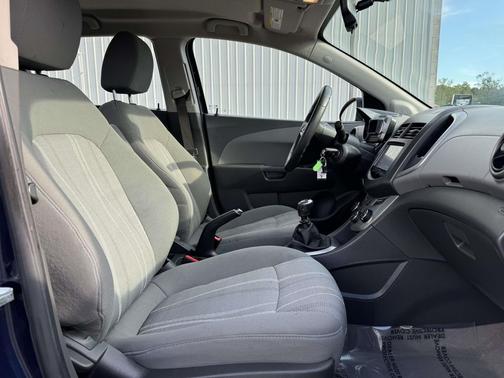 2016 Chevrolet Sonic LT