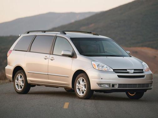 Silver Shadow 2005 Toyota Sienna XLE