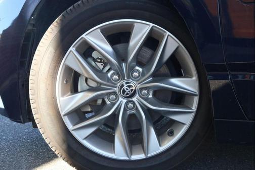 2022 Toyota Avalon XLE