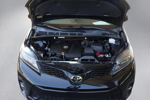 2020 Toyota Sienna SE Premium