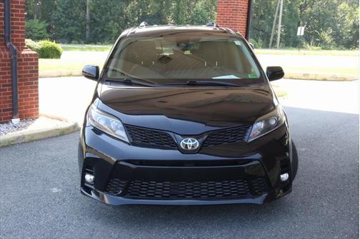 2020 Toyota Sienna SE Premium
