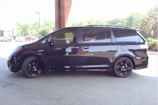 2020 Toyota Sienna SE Premium