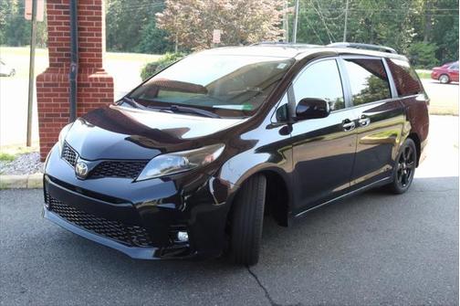 2020 Toyota Sienna SE Premium