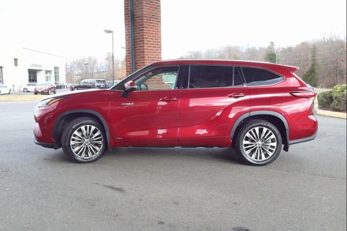 2021 Toyota Highlander Hybrid Platinum