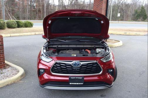 2021 Toyota Highlander Hybrid Platinum