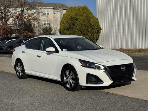 2023 Nissan Altima S FWD