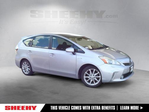 2013 Toyota Prius v Five