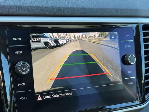 2022 Volkswagen Atlas 3.6L SE w/Technology