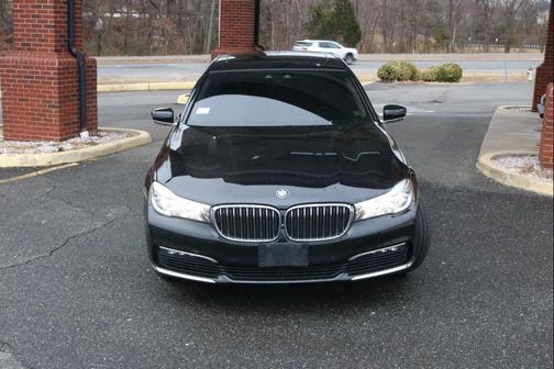 2018 BMW 740 740i
