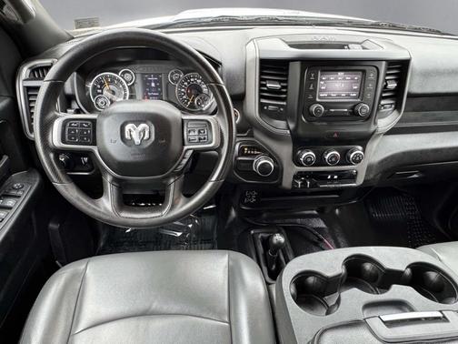 2022 RAM 2500 Tradesman Crew Cab 4x4 8' Box