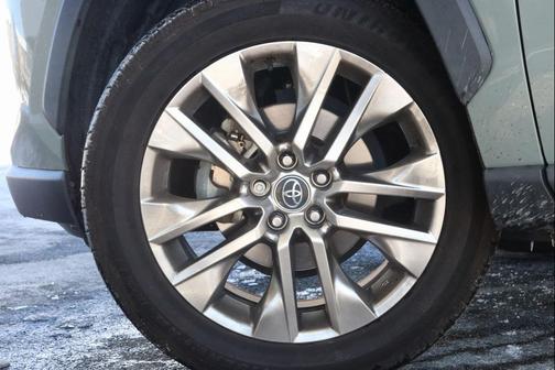 2020 Toyota RAV4 XLE Premium