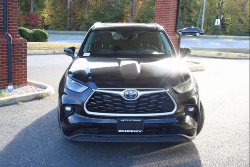 2023 Toyota Highlander Hybrid XLE