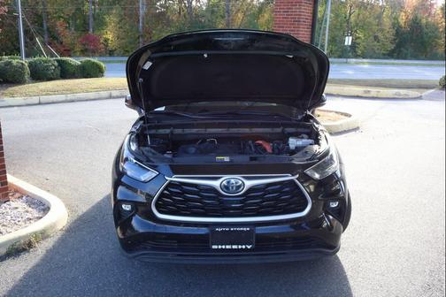 2023 Toyota Highlander Hybrid XLE
