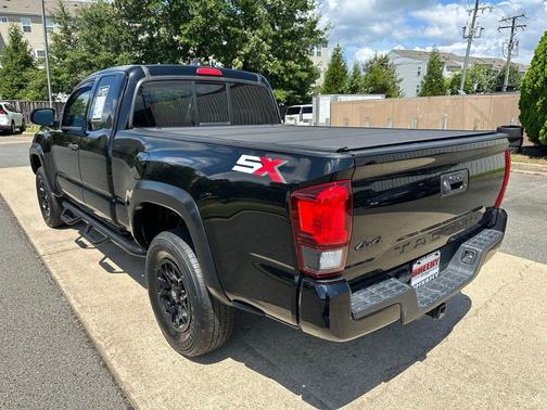 Midnight Black Metallic 2020 Toyota Tacoma SR5