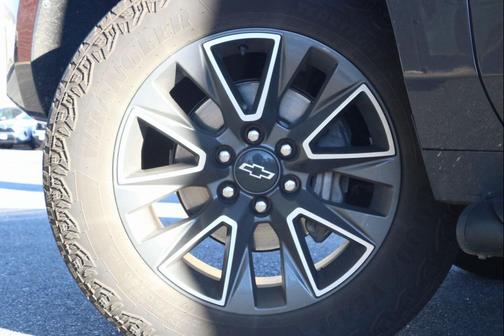 2024 Chevrolet Suburban 4WD Z71