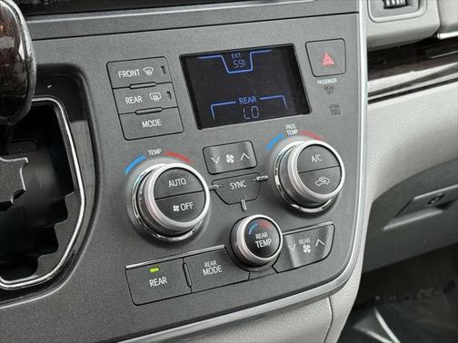 2015 Toyota Sienna XLE
