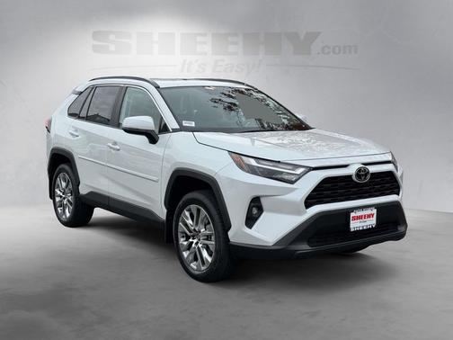 2025 Toyota RAV4 XLE Premium