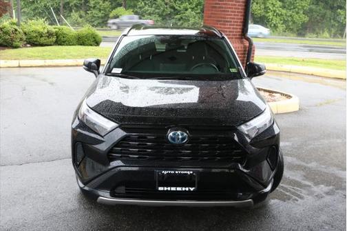 2022 Toyota RAV4 Hybrid SE