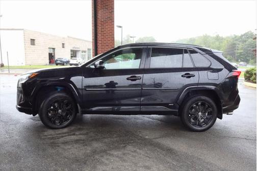 2022 Toyota RAV4 Hybrid SE