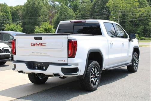 Summit White 2023 GMC Sierra 1500 AT4