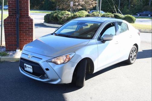 2019 Toyota Yaris Sedan LE